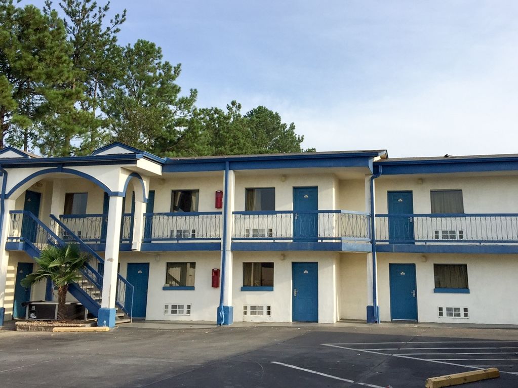 Motel 6 Calera Εξωτερικό φωτογραφία