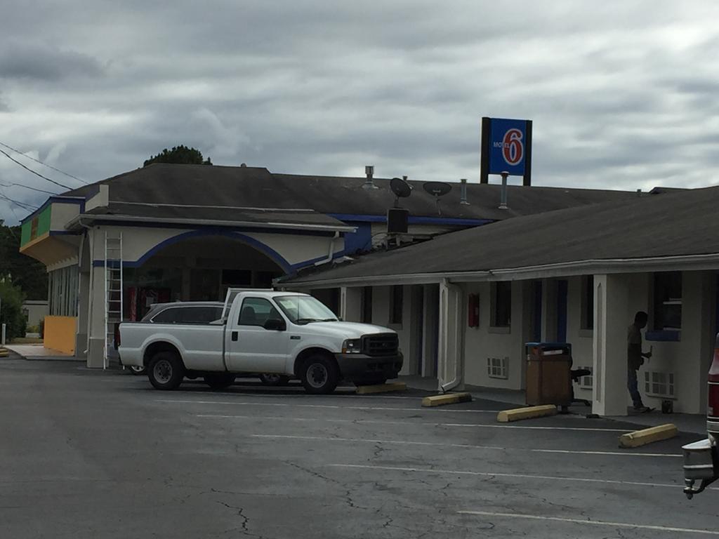 Motel 6 Calera Εξωτερικό φωτογραφία