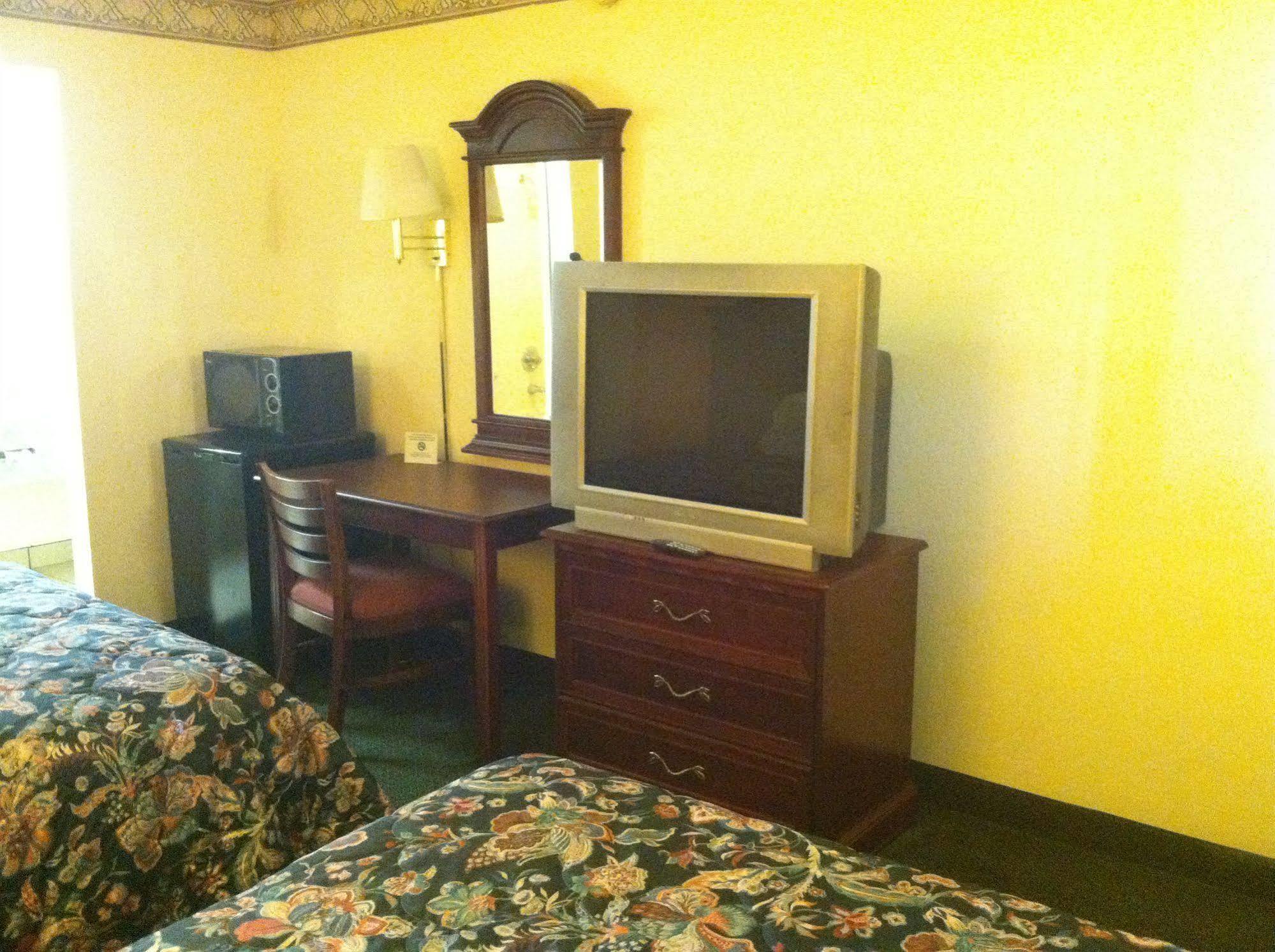 Motel 6 Calera Εξωτερικό φωτογραφία